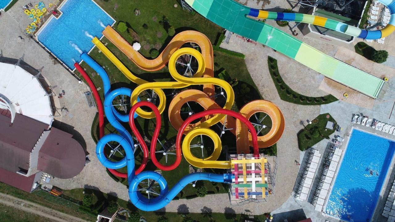 Aqua Nevis Hotel & Aqua Park Сонячний Берег Екстер'єр фото