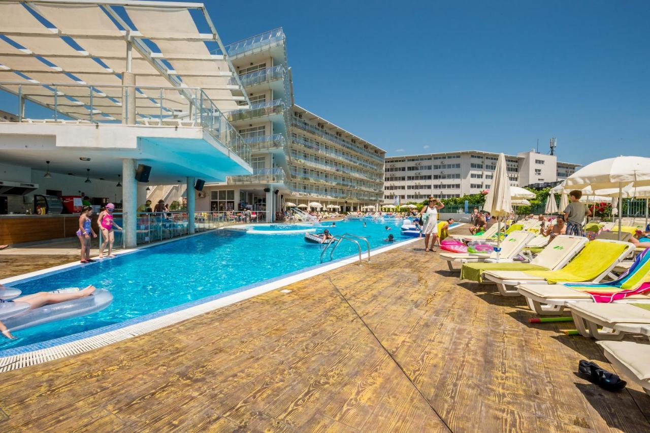 Aqua Nevis Hotel & Aqua Park Сонячний Берег Екстер'єр фото
